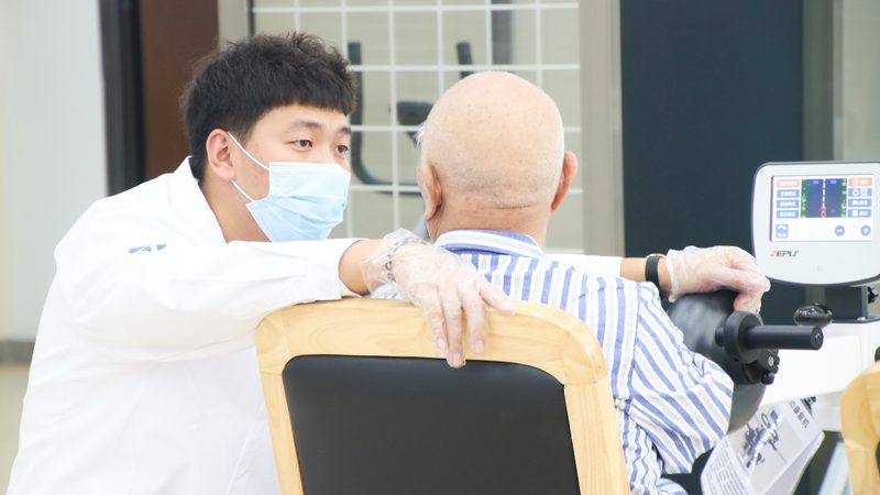 如何撰写一份出色的护工简历